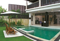 kolam renang di dreamland villa jimbaran